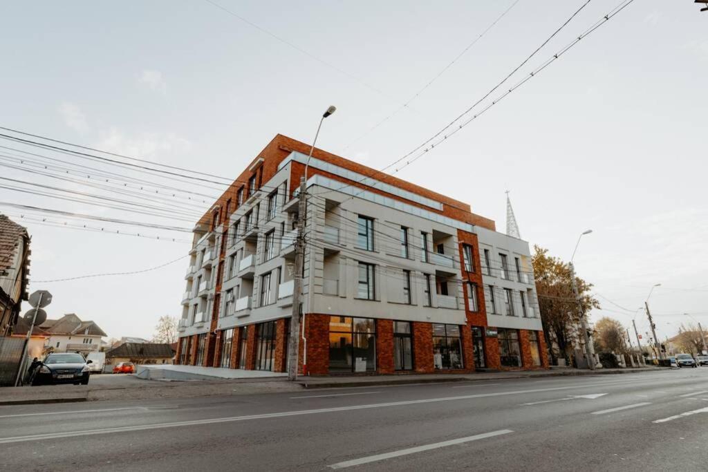 Nest Inn Oasis Residence Baia Mare Buitenkant foto